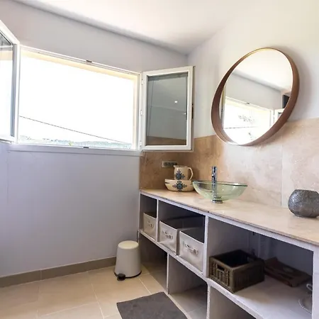 Holiday home Clementine Gravieres
